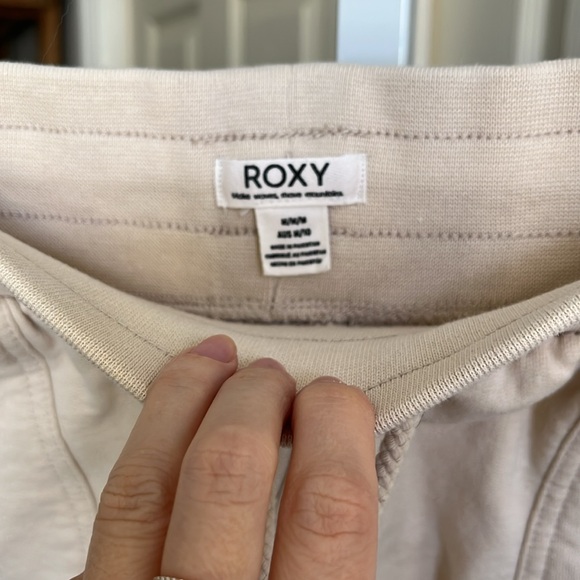 Roxy Surfing By Moonlight Elastic Waist lounge Shorts size M - Picture 3 of 9